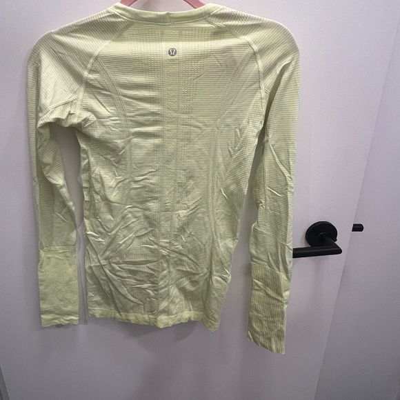 Lululemon Swiftly Tech Long Sleeve Crew - Picture 3 of 3